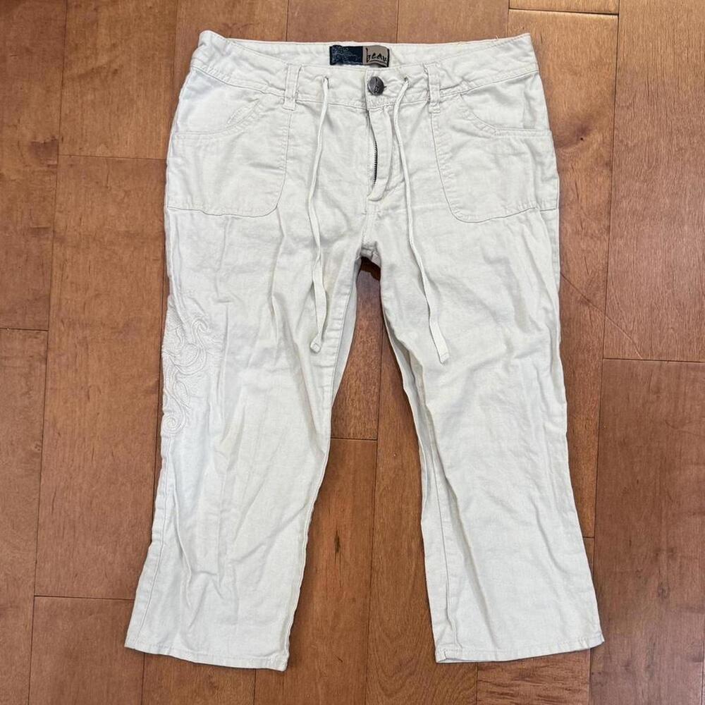 SOLD Cotton/linen blend capris with embroidery Sz. 6